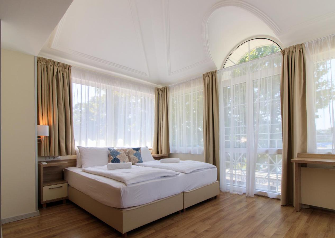 Villa Marina Inn Siófok Extérieur photo