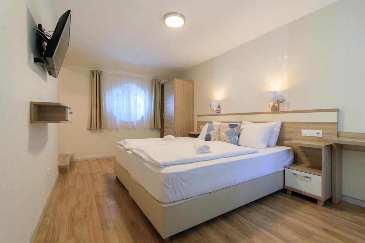 Villa Marina Inn Siófok Extérieur photo